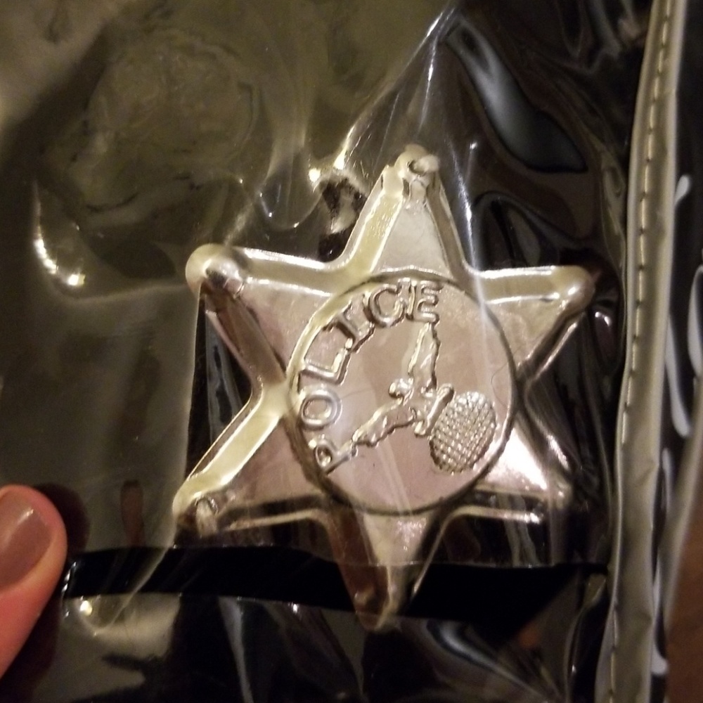 Cop Costume - Picture 4 of 4